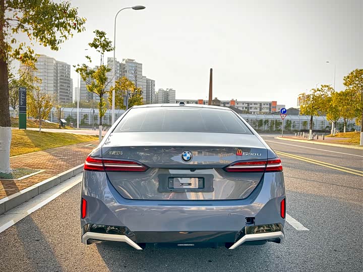 Фото 5 - BMW 5 Series