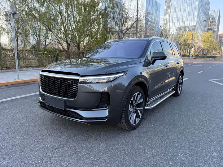 Фото 1 - LiXiang One