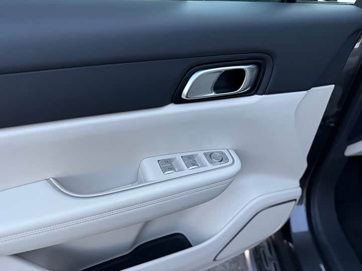 Фото 9 - LiXiang One