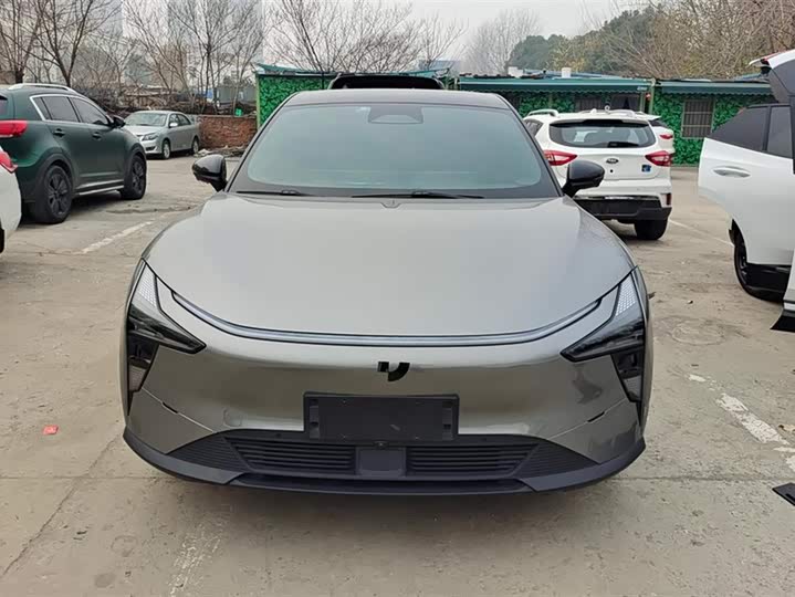 Фото 2 - Geely Jiyue 01