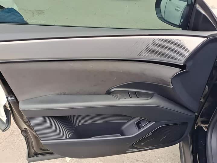 Фото 7 - Geely Jiyue 01