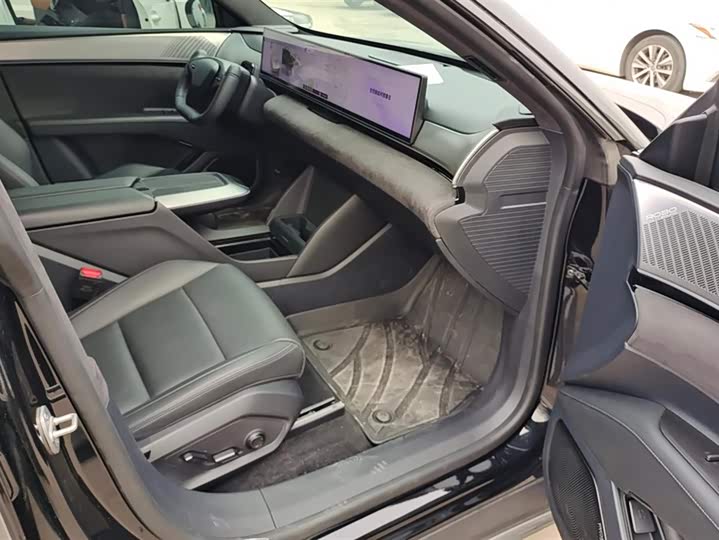 Фото 8 - Geely Jiyue 01