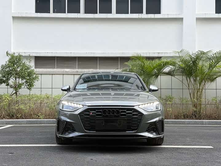 Фото 2 - Audi S4