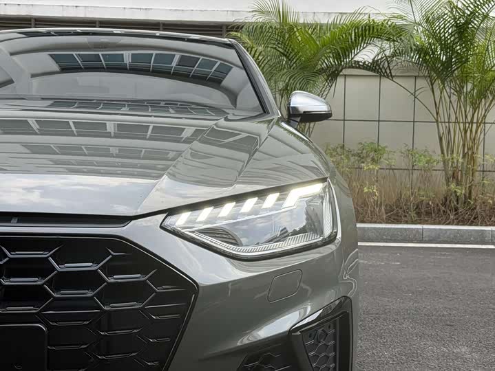 Фото 5 - Audi S4