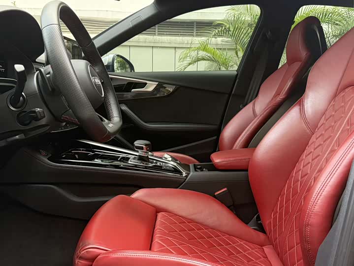 Фото 8 - Audi S4