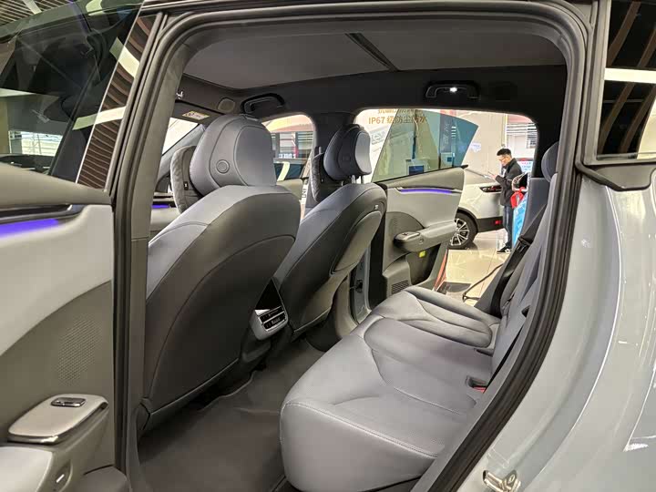 Фото 8 - XPeng G7