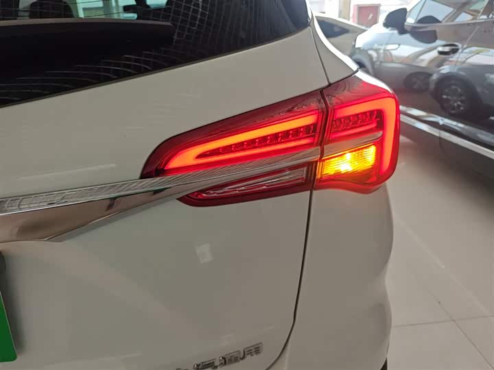 Фото 8 - Buick Envision Plus