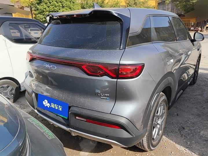 Фото 3 - BYD Yuan Up