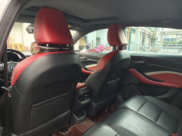 Фото 7 - MG Motor 5