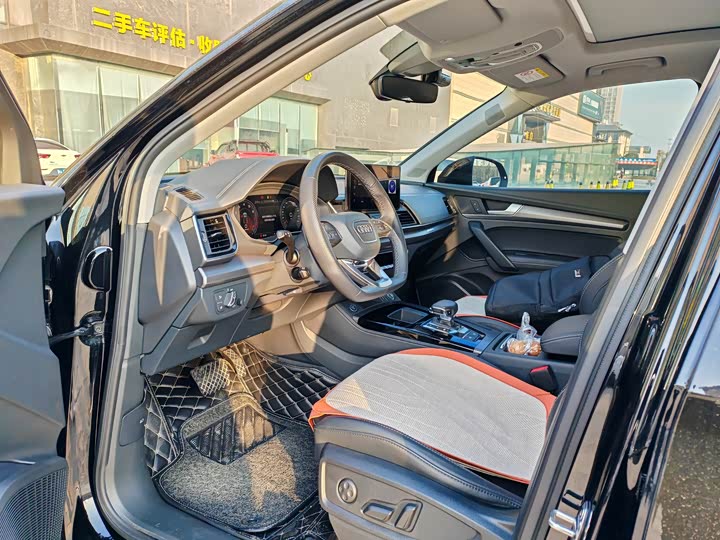 Фото 3 - Audi Q5L