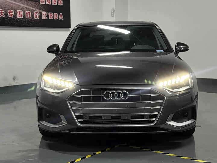 Фото 2 - Audi A4L