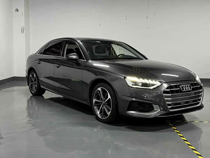 Фото 3 - Audi A4L