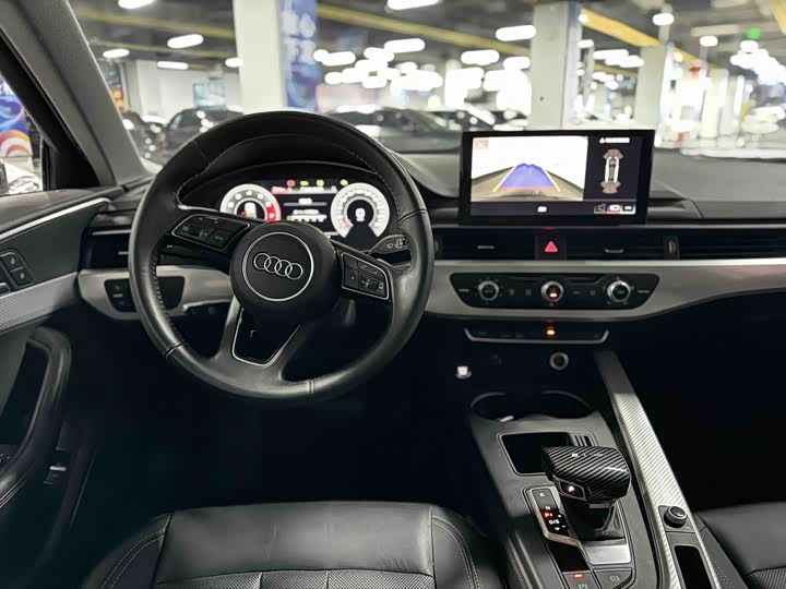 Фото 5 - Audi A4L