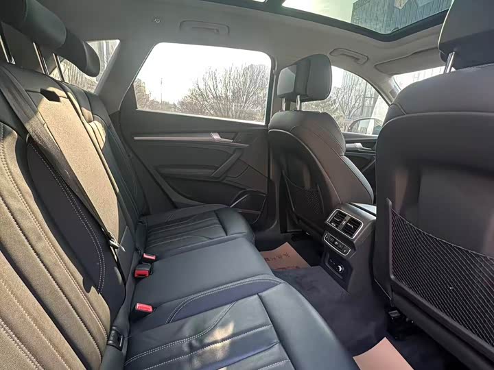 Фото 4 - Audi Q5L