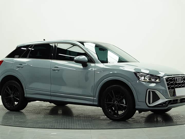 Фото 6 - Audi Q2L