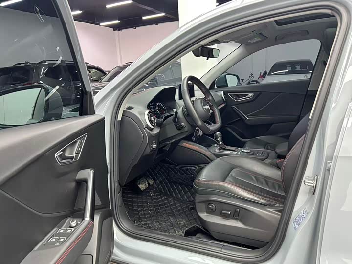 Фото 9 - Audi Q2L