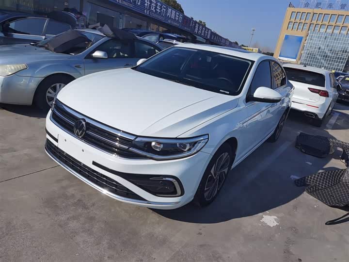 Фото 1 - Volkswagen Bora