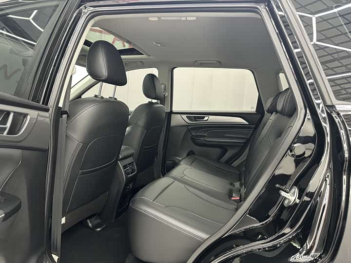 Фото 5 - Haval M6