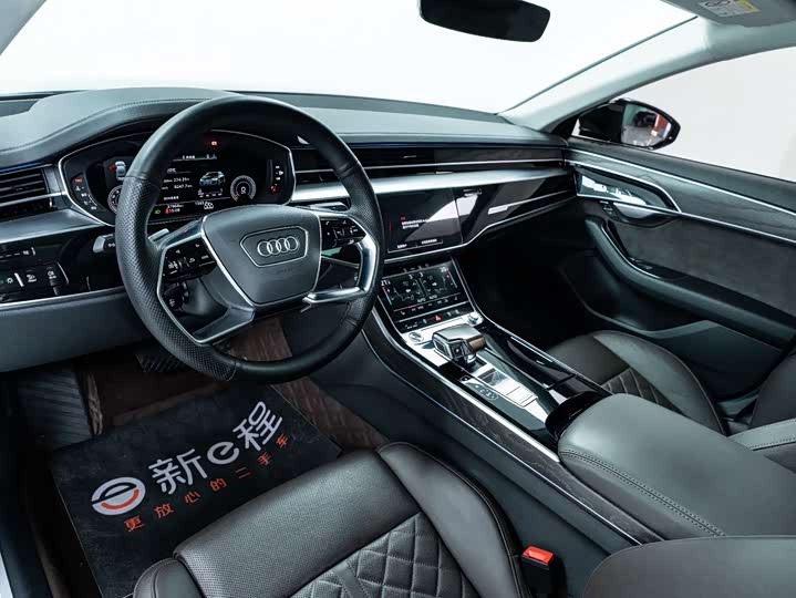 Фото 8 - Audi A8