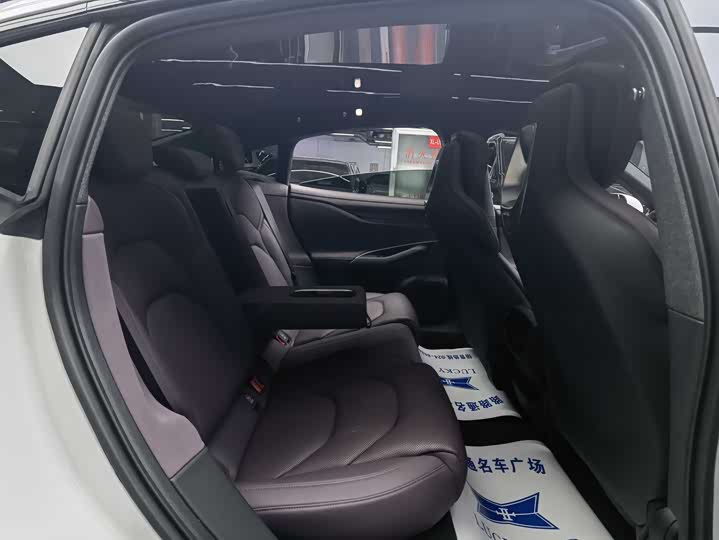 Фото 9 - Xiaomi SU7