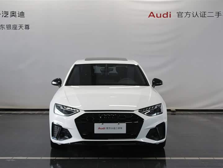 Фото 2 - Audi A4L