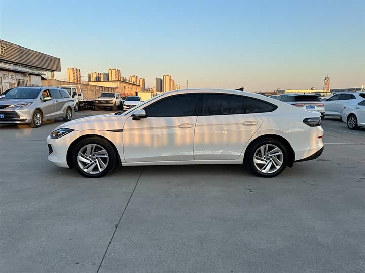 Фото 7 - Volkswagen Lamando L