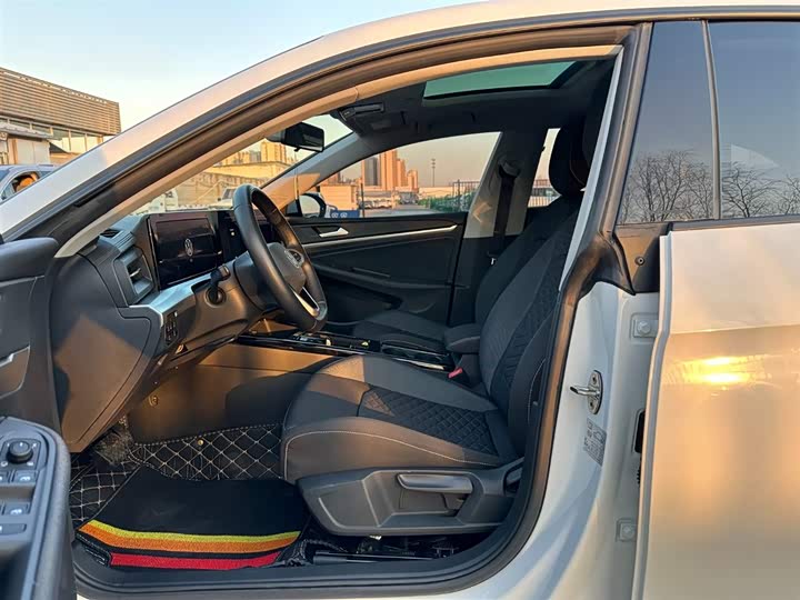 Фото 8 - Volkswagen Lamando L