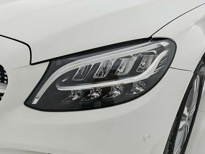 Фото 5 - Mercedes-Benz C-Class