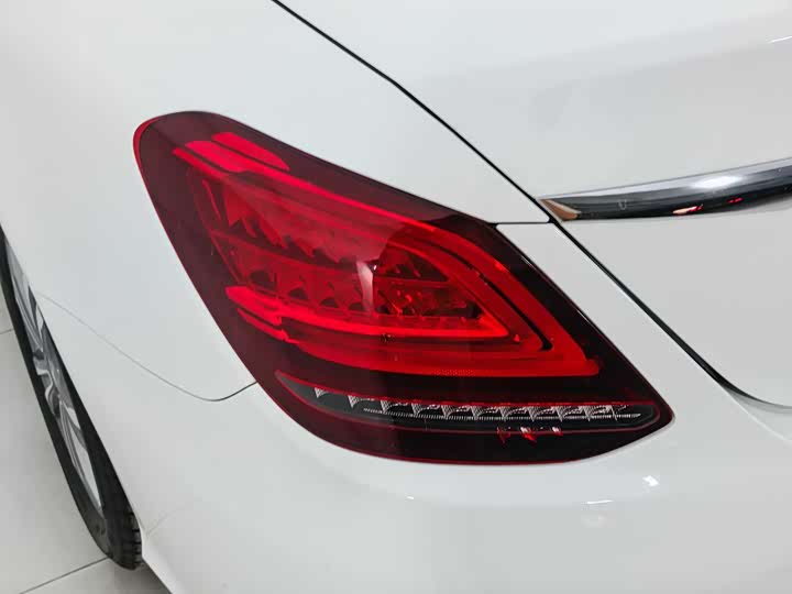 Фото 8 - Mercedes-Benz C-Class