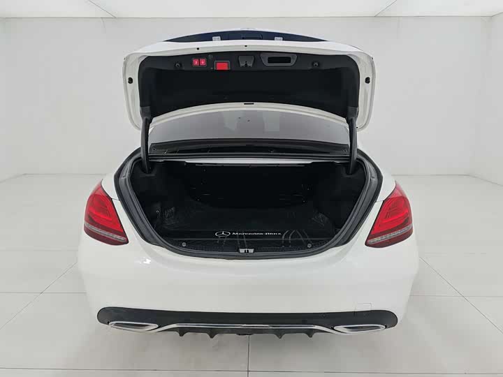 Фото 9 - Mercedes-Benz C-Class