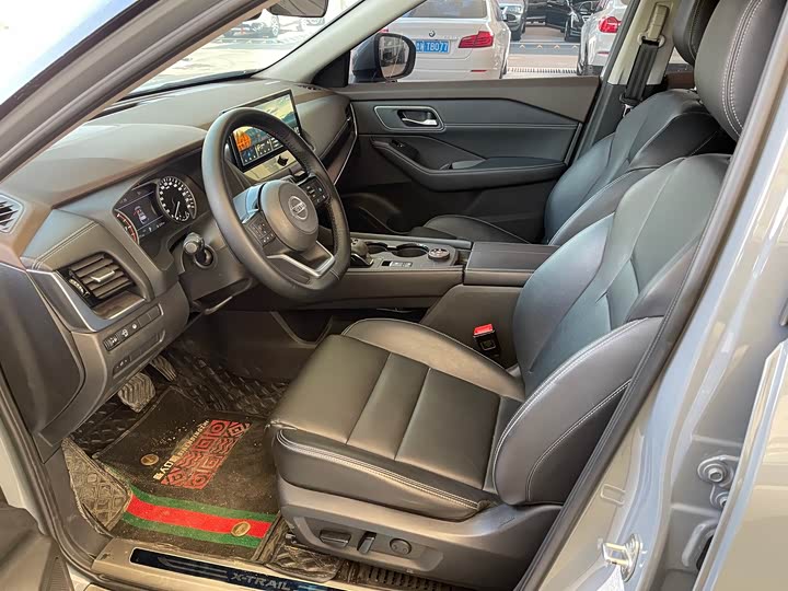 Фото 5 - Nissan X-Trail