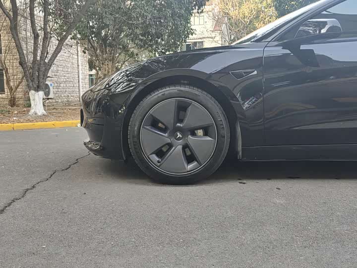 Фото 9 - Tesla Model 3