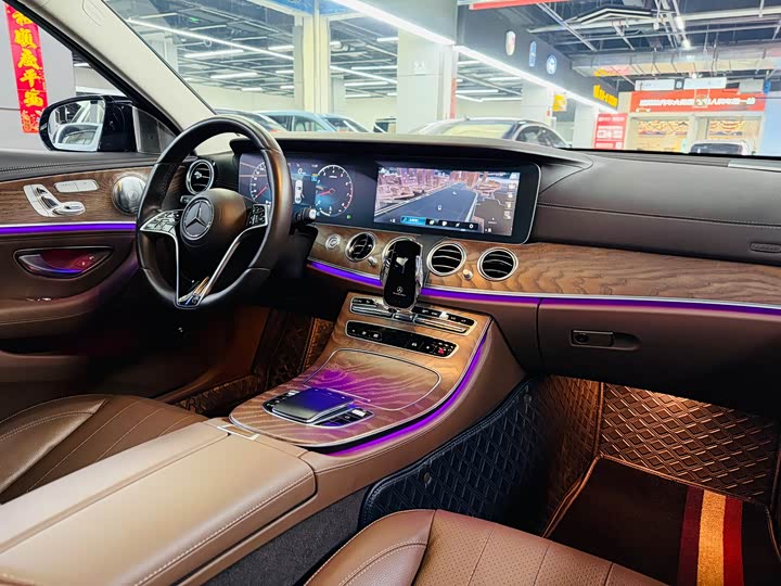 Фото 9 - Mercedes-Benz E-Class