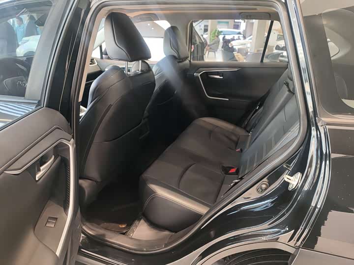 Фото 5 - Toyota Wildlander