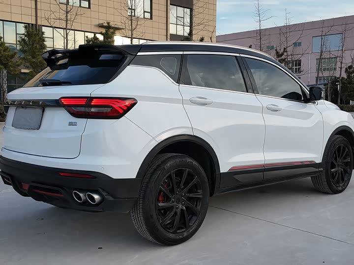 Фото 4 - Geely Coolray