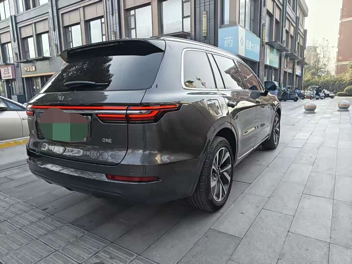 Фото 5 - LiXiang One