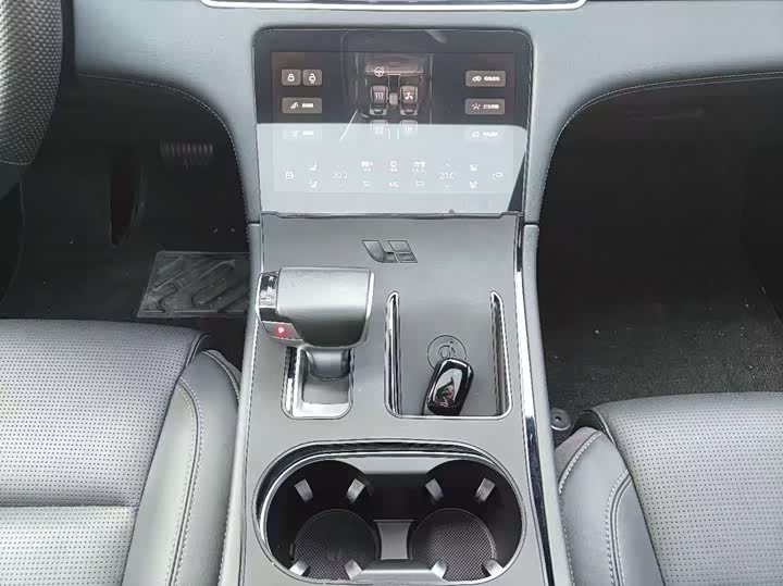 Фото 9 - LiXiang One