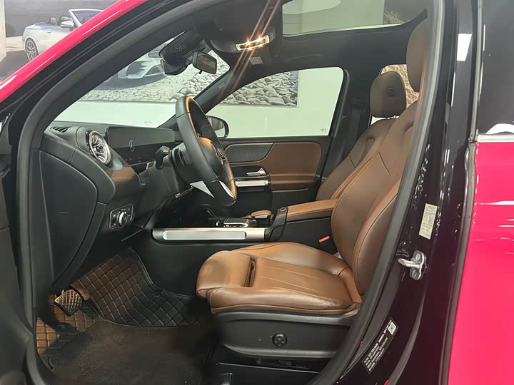 Фото 4 - Mercedes-Benz GLB-Class