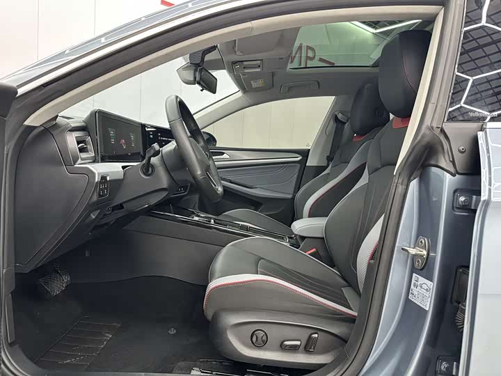 Фото 4 - Volkswagen Lamando L