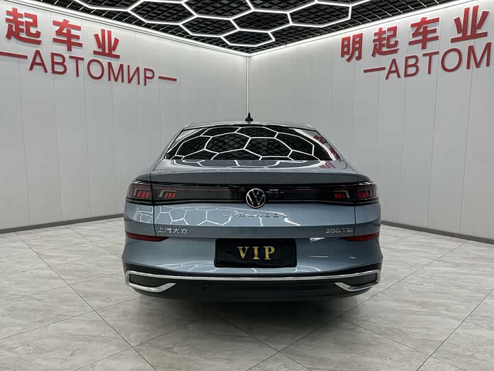 Фото 9 - Volkswagen Lamando L