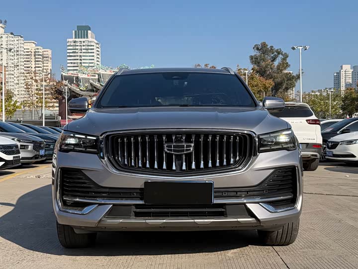 Фото 2 - Geely Monjaro