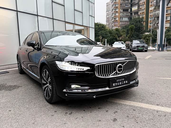 Фото 3 - Volvo S90