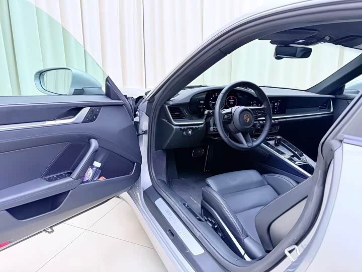 Фото 3 - Porsche 911