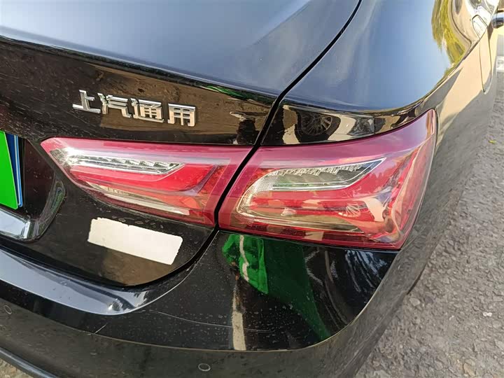 Фото 8 - Chevrolet Malibu XL