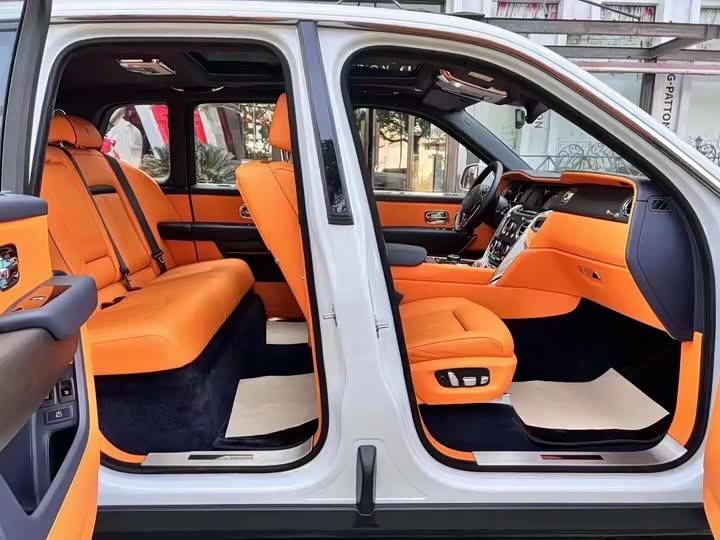 Фото 5 - Rolls-Royce Cullinan