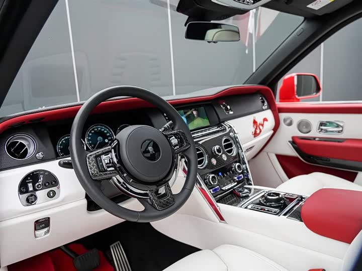 Фото 9 - Rolls-Royce Cullinan