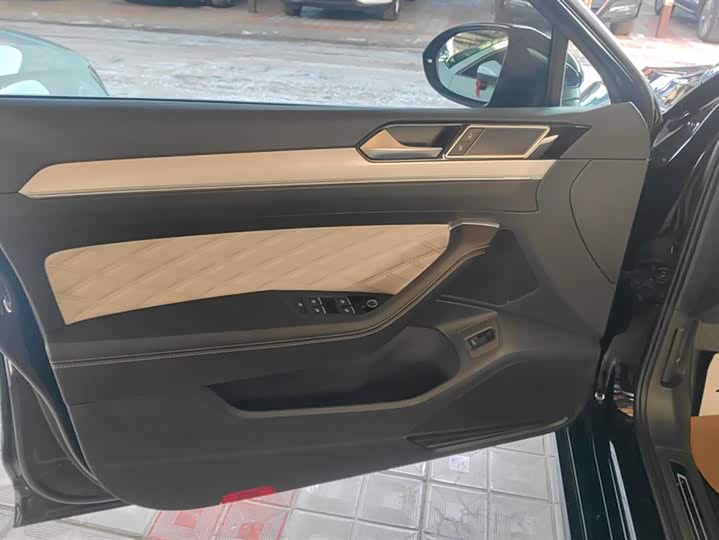 Фото 7 - Volkswagen Magotan