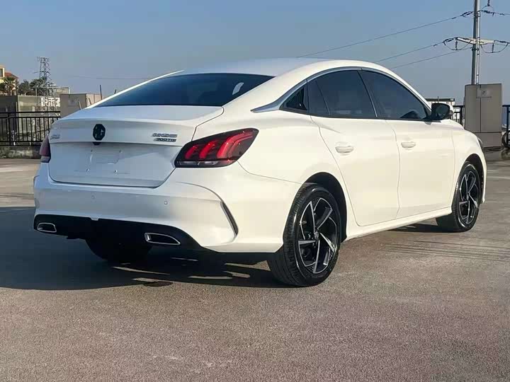 Фото 9 - MG Motor 5