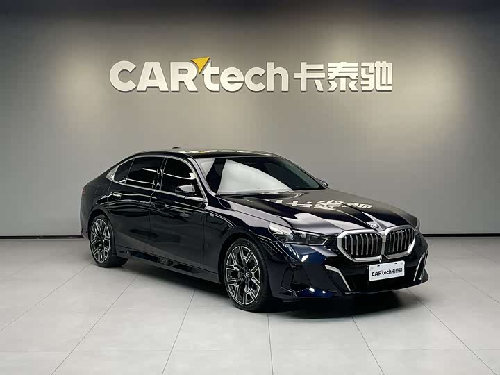 Фото 3 - BMW 5 Series