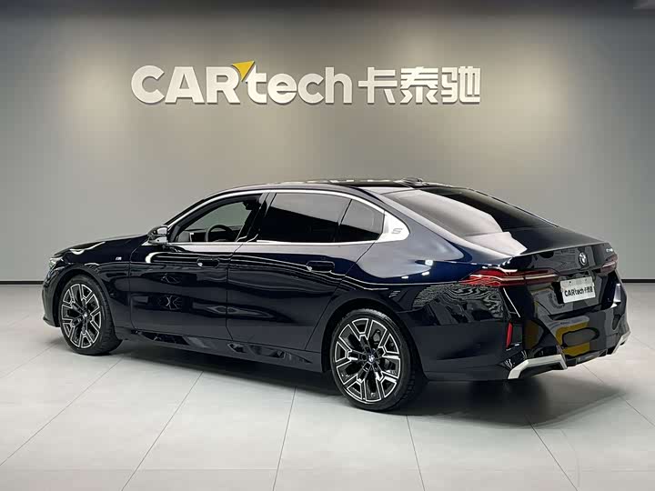 Фото 5 - BMW 5 Series